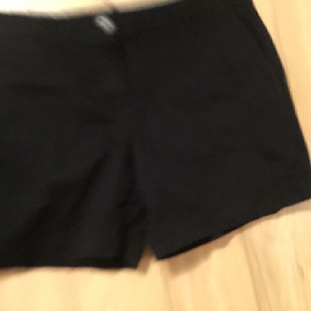 NWOT. Loft Women’s Sz 6 Black Cotton Shorts - Picture 5 of 7